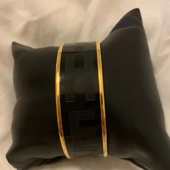 Hermès black and gold enamel bangle - Picture 3 of 4